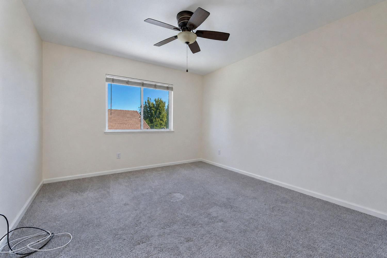 1733 S Daniel Dr, Ripon, CA 95366