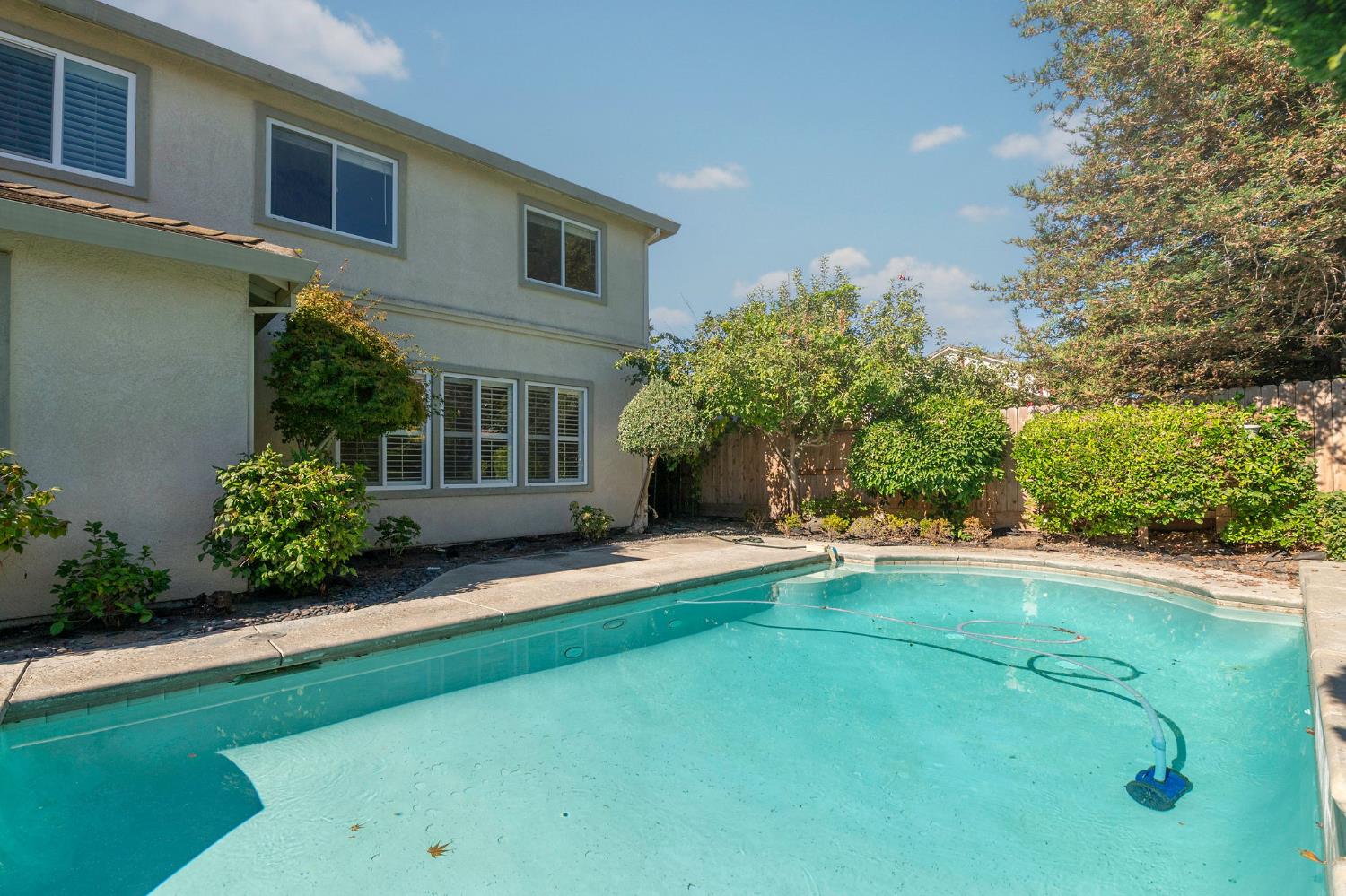1733 S Daniel Dr, Ripon, CA 95366