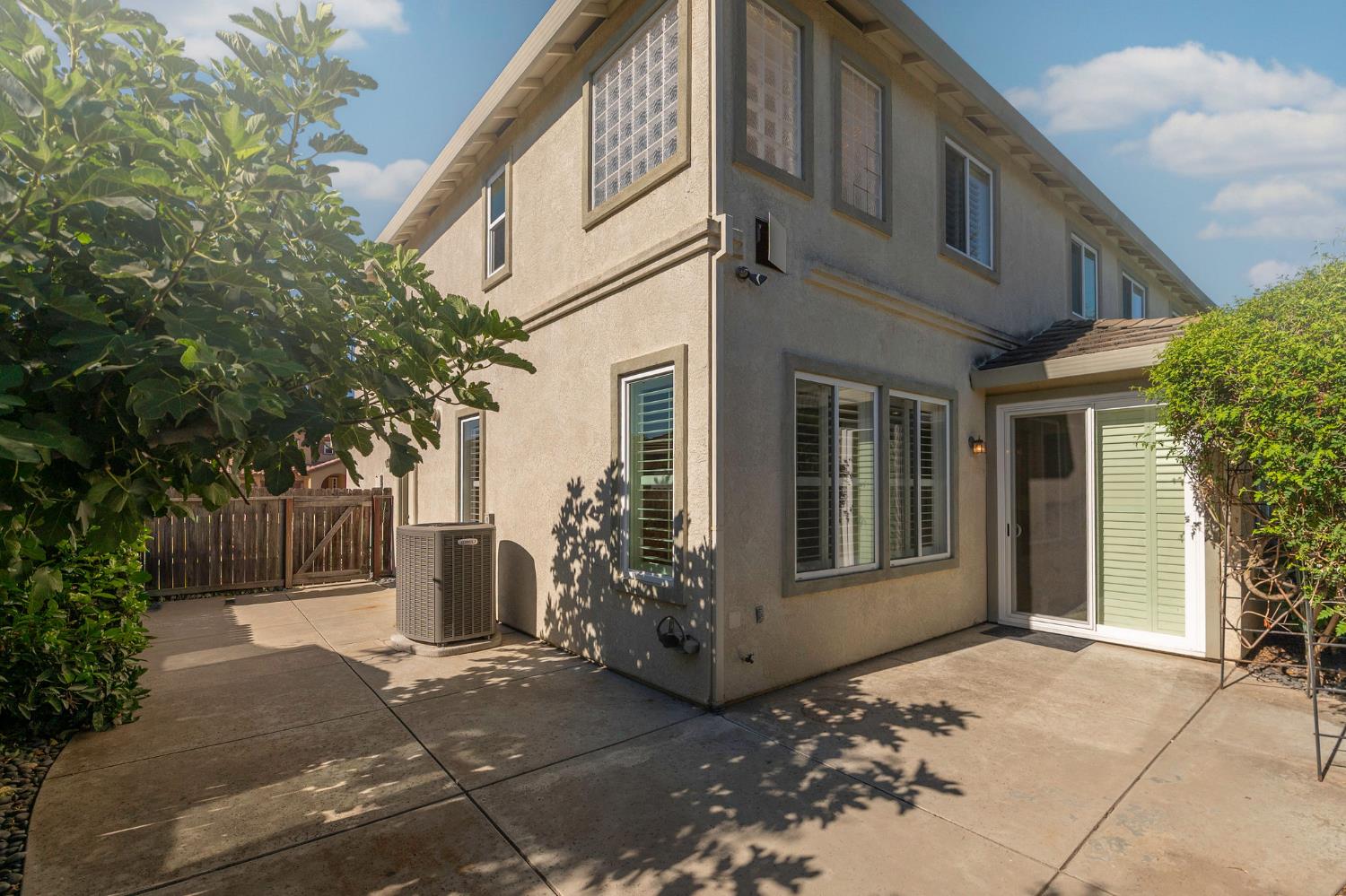 1733 S Daniel Dr, Ripon, CA 95366