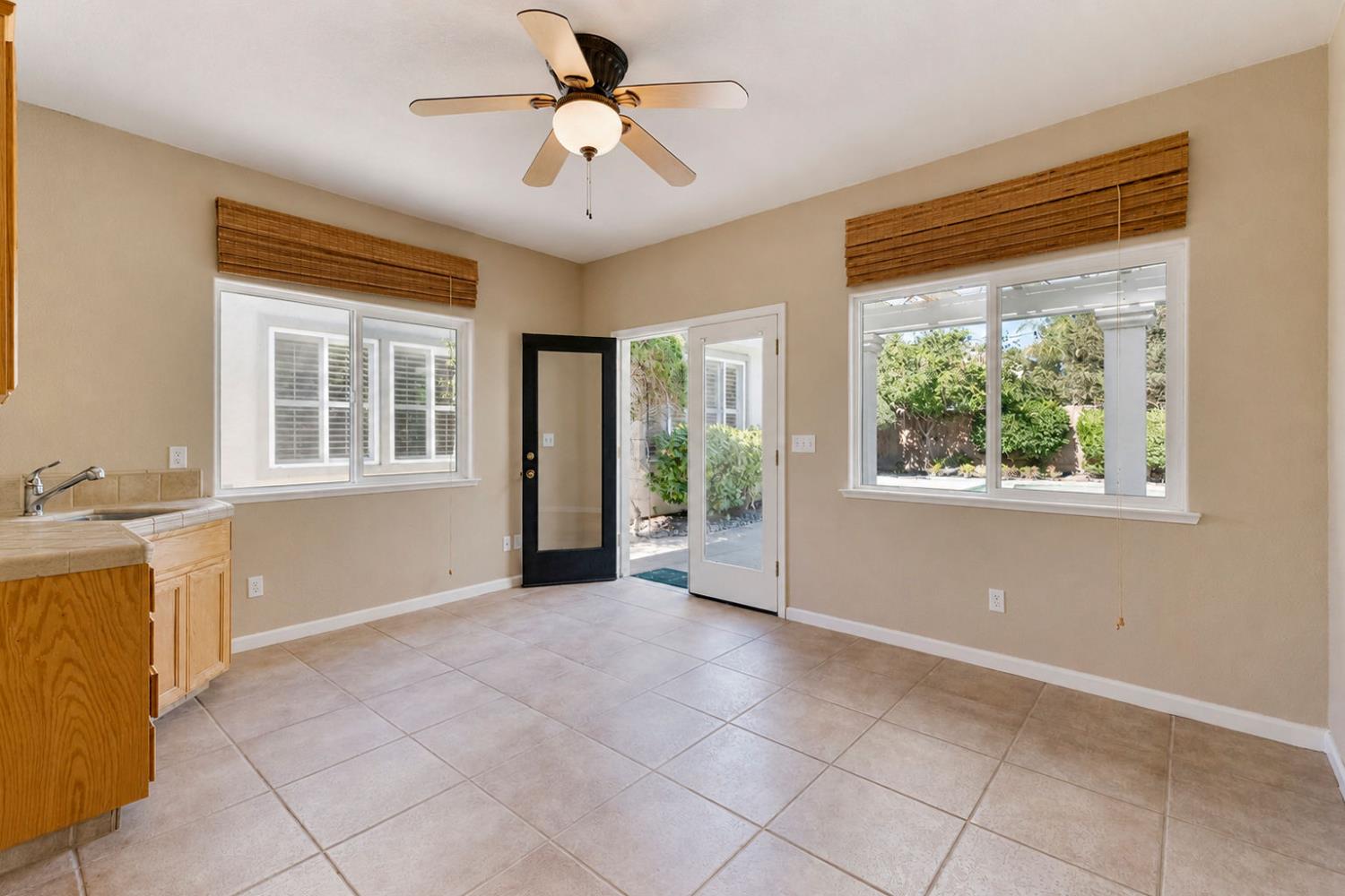 1733 S Daniel Dr, Ripon, CA 95366