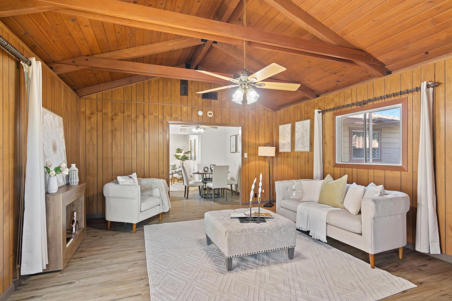 2121 Yosemite Ave, Escalon, CA 95320
