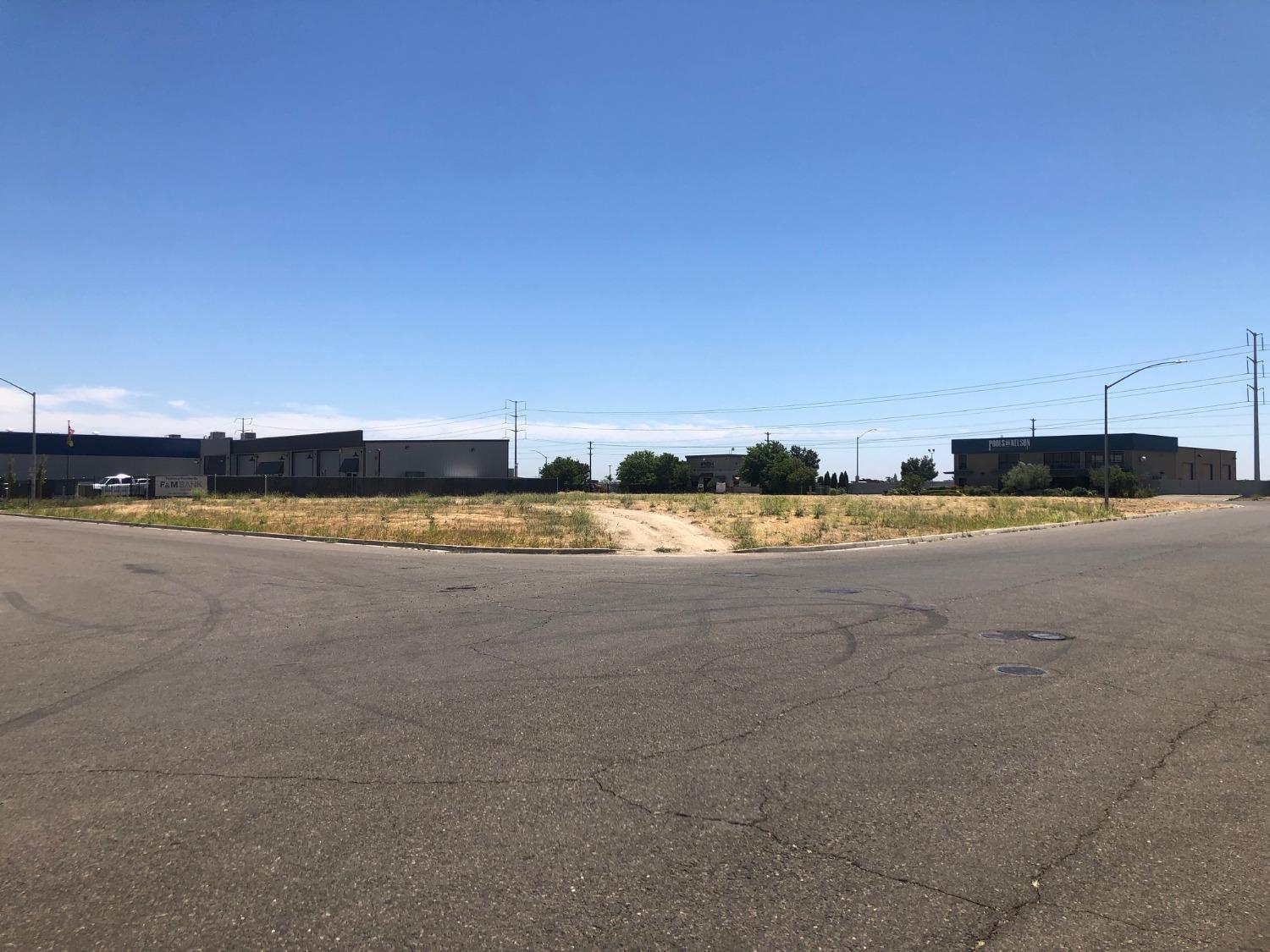 4456 Farm Supply Dr, Ceres, CA 95307