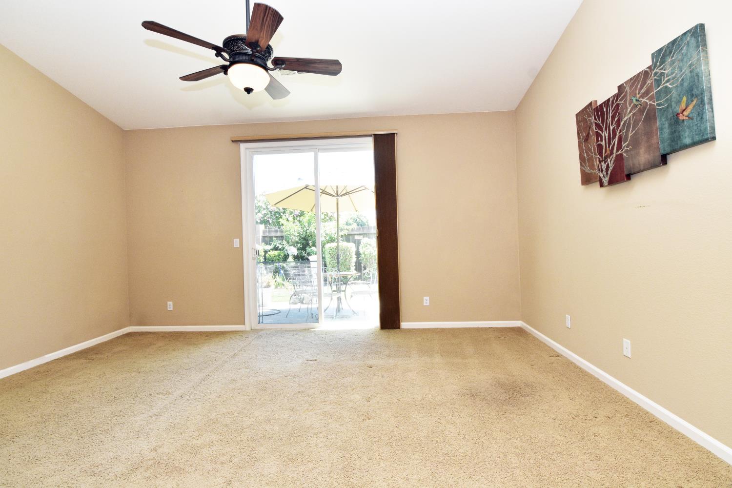 2000 Thomas Taylor Dr, Hughson, CA 95326