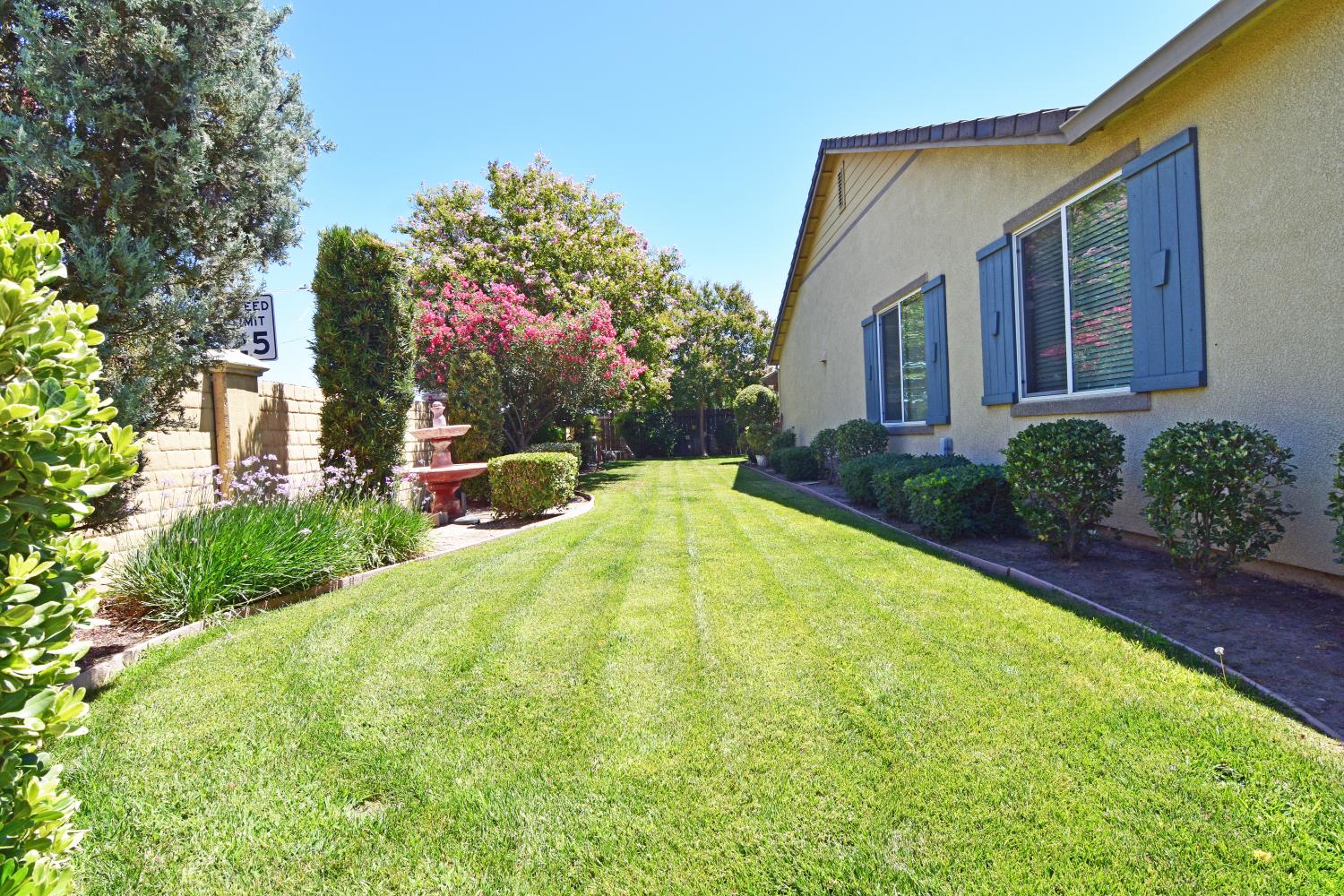 2000 Thomas Taylor Dr, Hughson, CA 95326