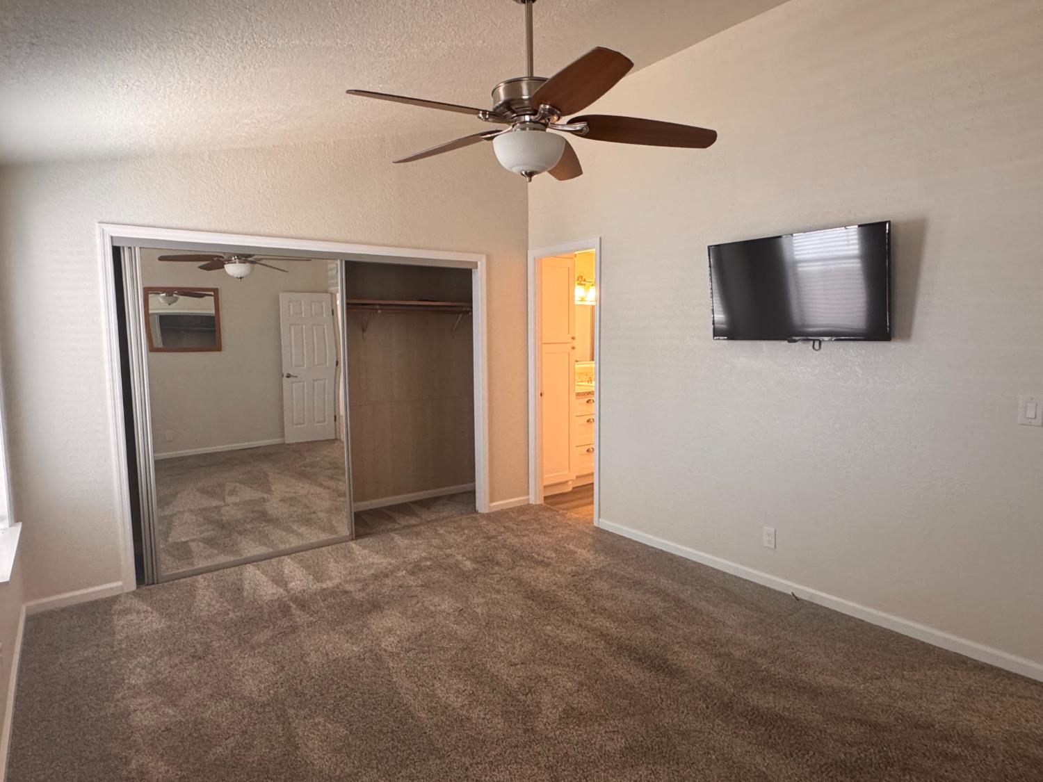 2505 Jackson Ave #188, Escalon, CA 95320