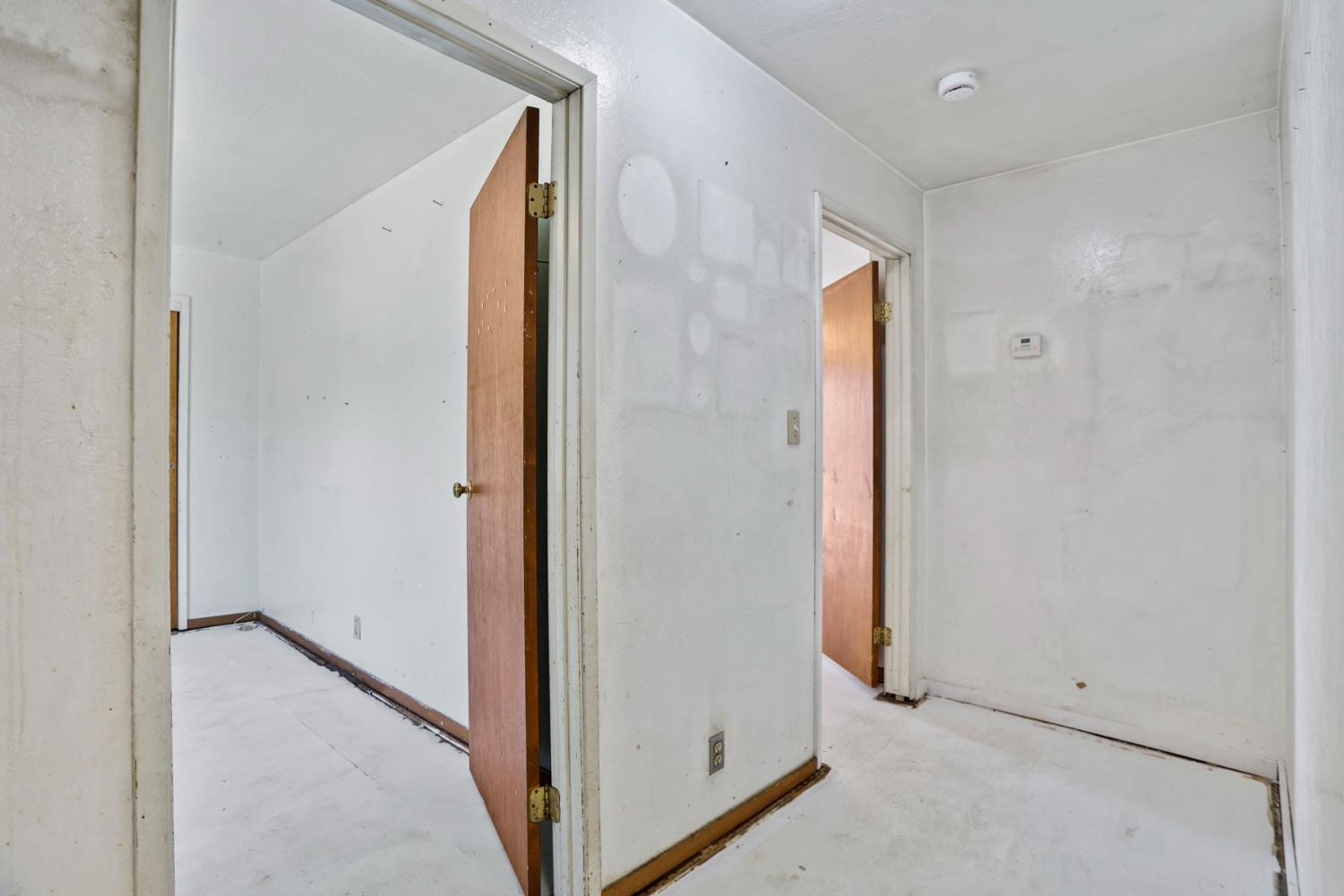 660 E North St, Manteca, CA 95336