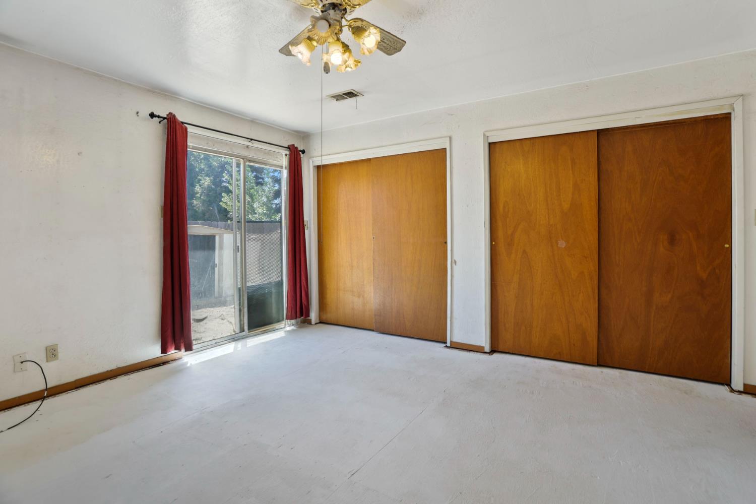 660 E North St, Manteca, CA 95336