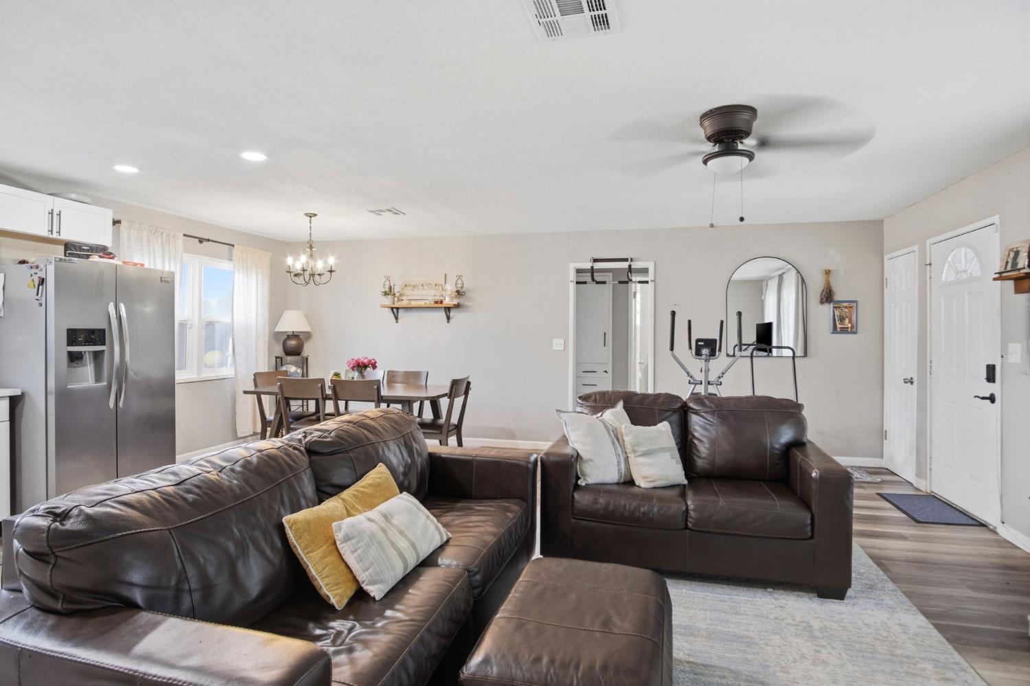1626 Wolf Ave, Modesto, CA 95358