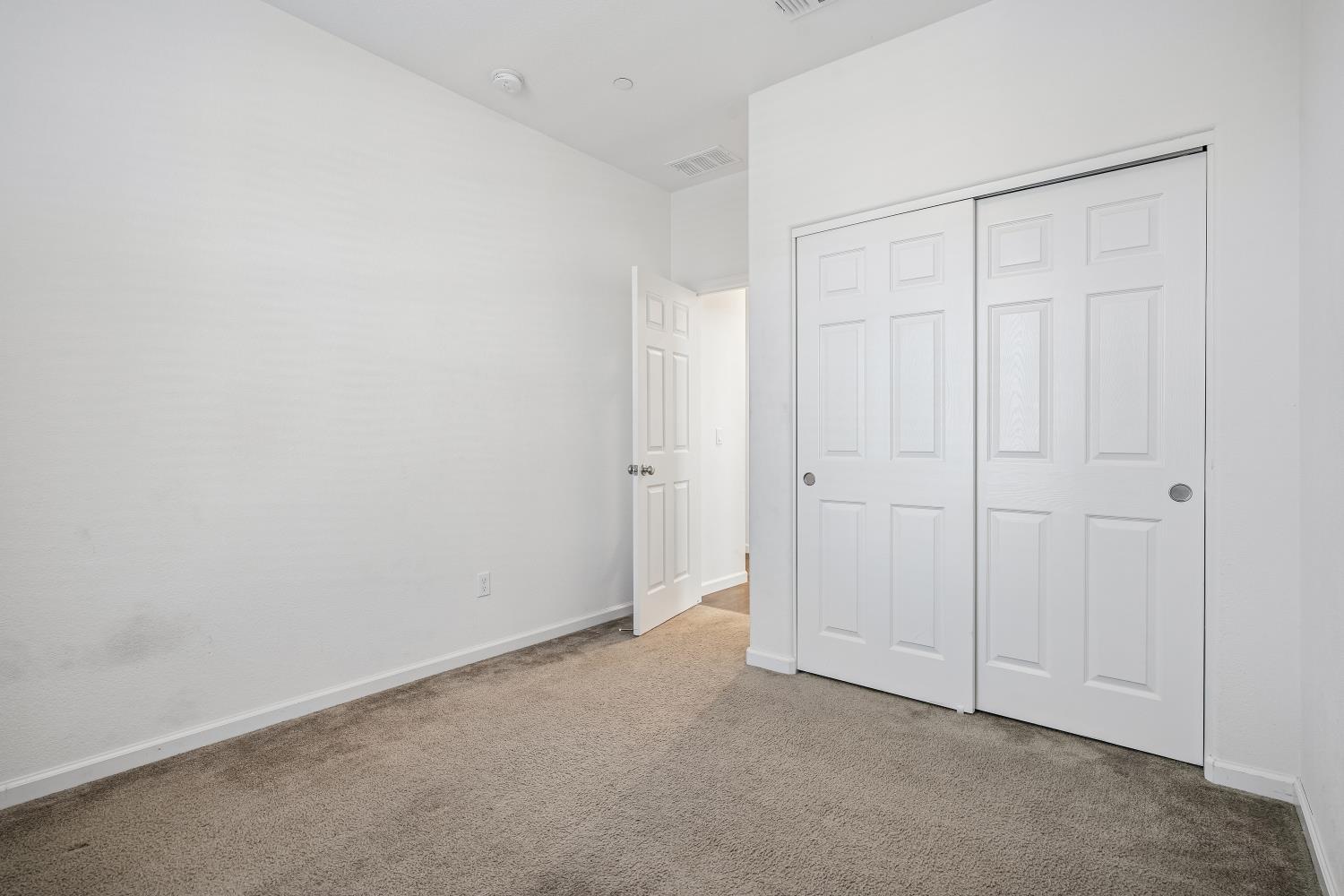 852 Castellona Dr, Newman, CA 95360