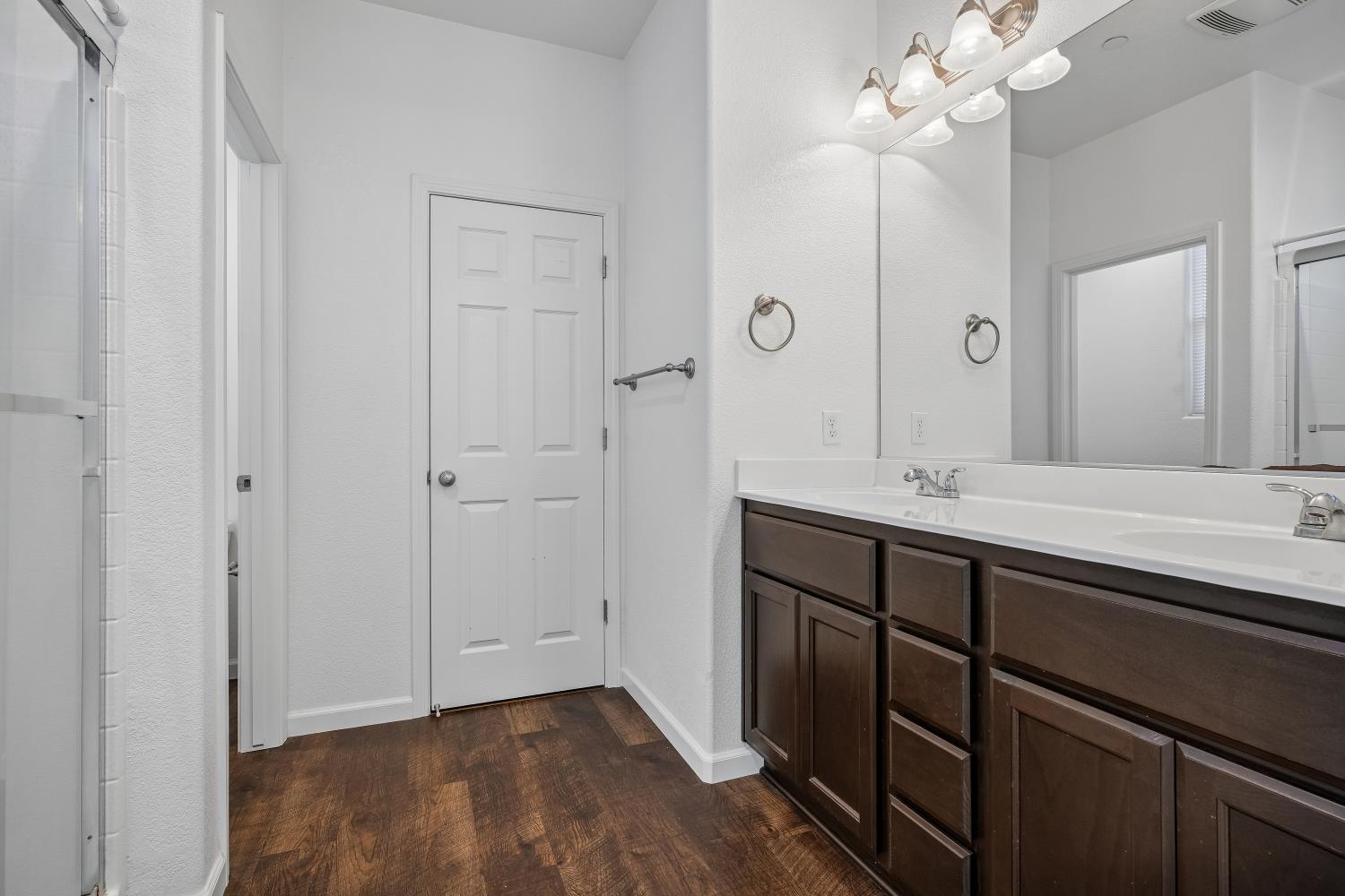 852 Castellona Dr, Newman, CA 95360