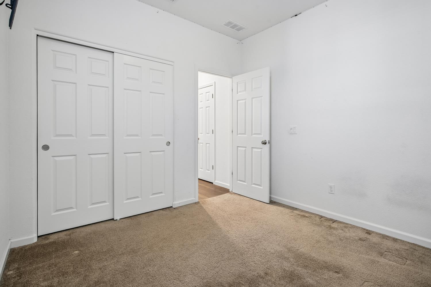 852 Castellona Dr, Newman, CA 95360