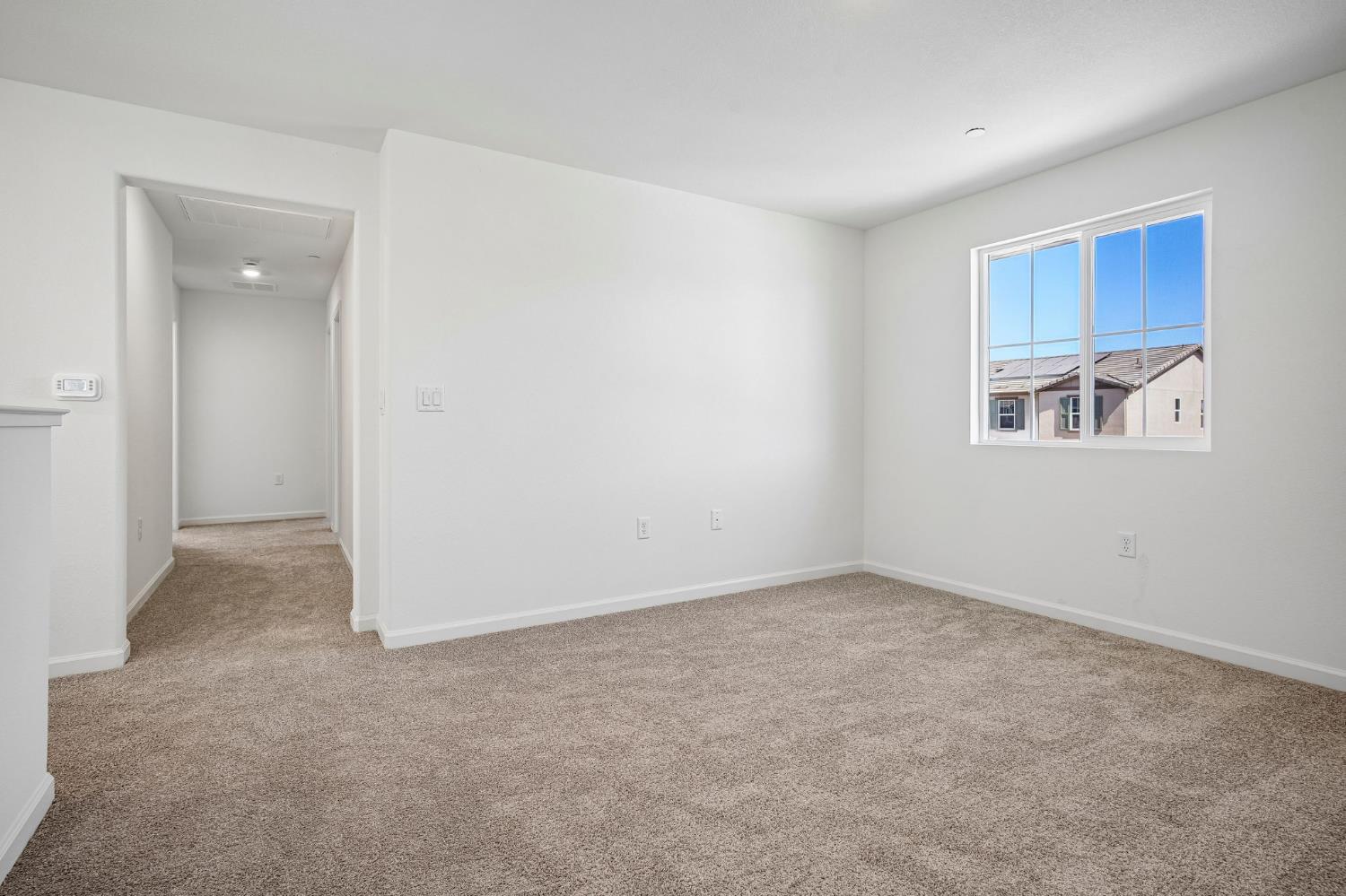 2612 Coopers Hawk Ln, Modesto, CA 95357