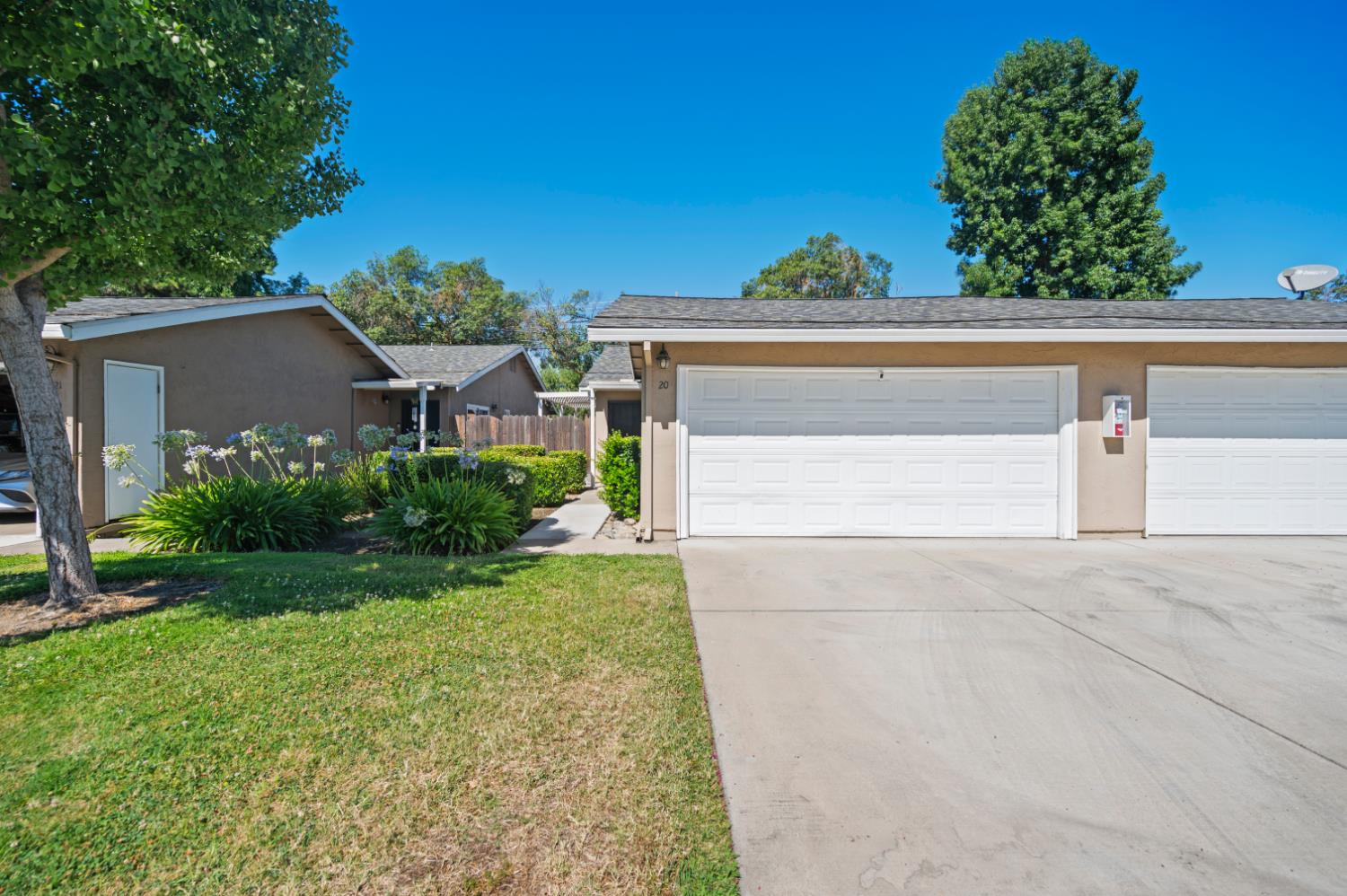 4000 Fara Biundo Dr #20, Modesto, CA 95355
