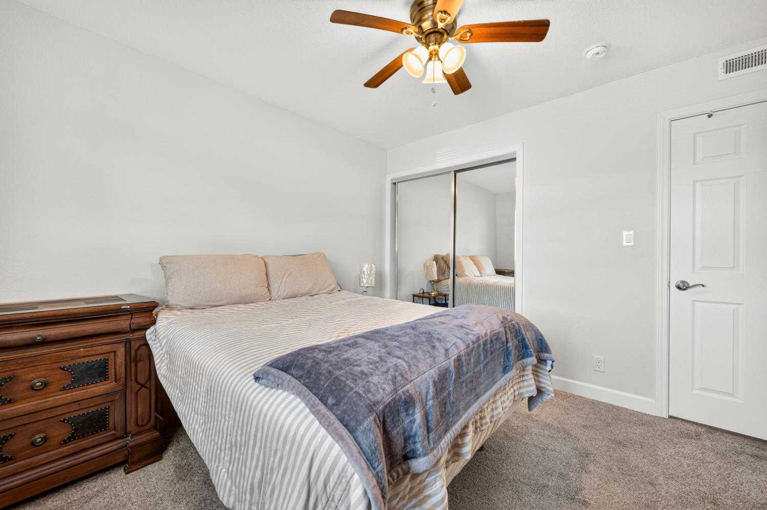 4000 Fara Biundo Dr #20, Modesto, CA 95355