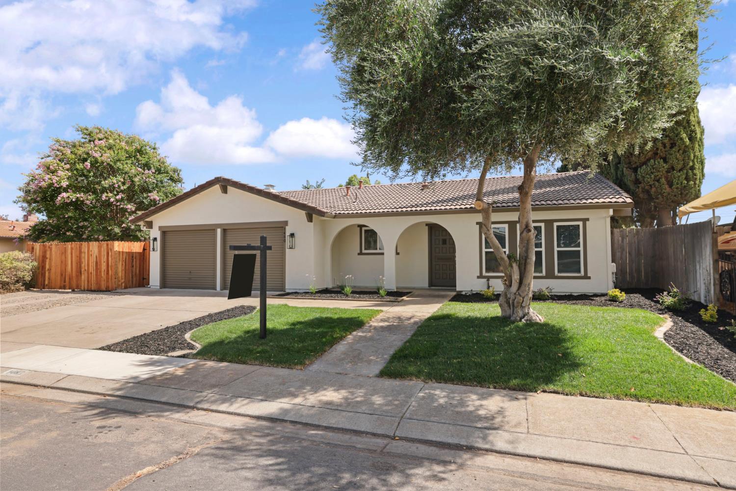 1480 Highland Ct, Manteca, CA 95336