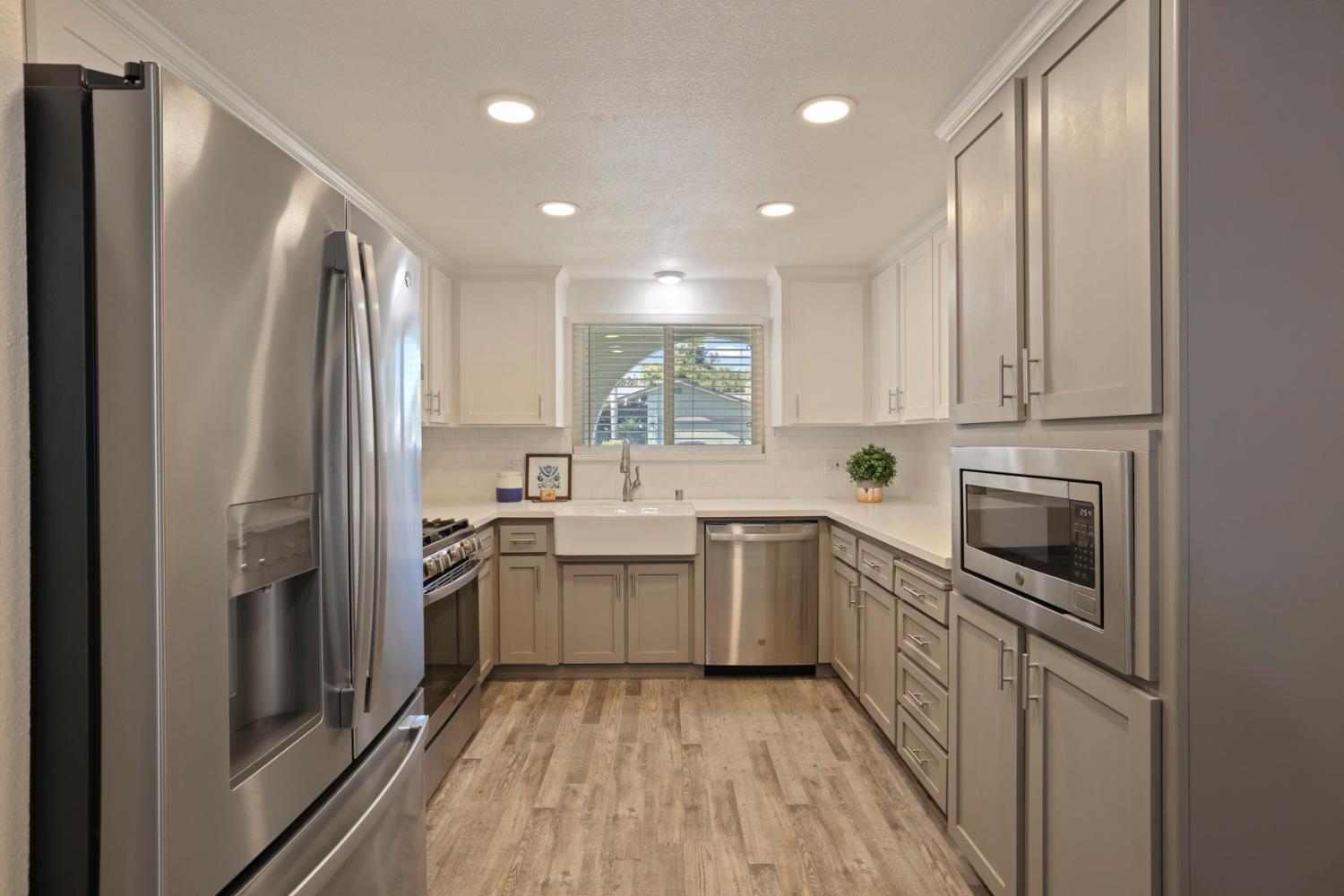 1480 Highland Ct, Manteca, CA 95336