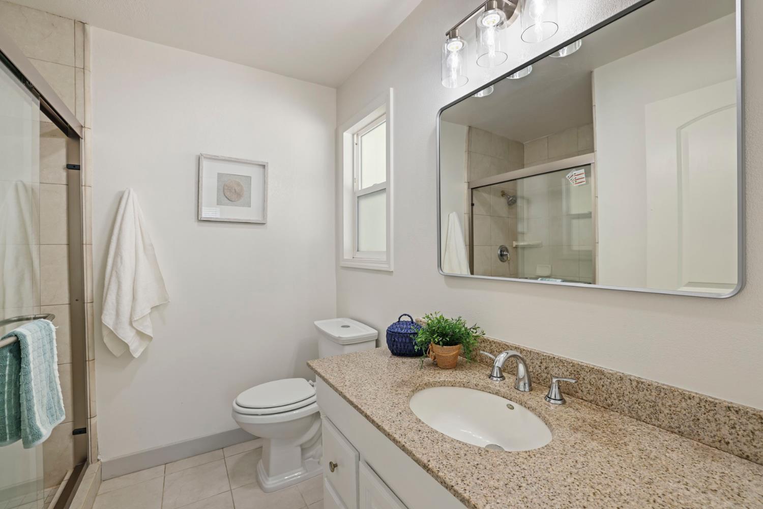 1480 Highland Ct, Manteca, CA 95336