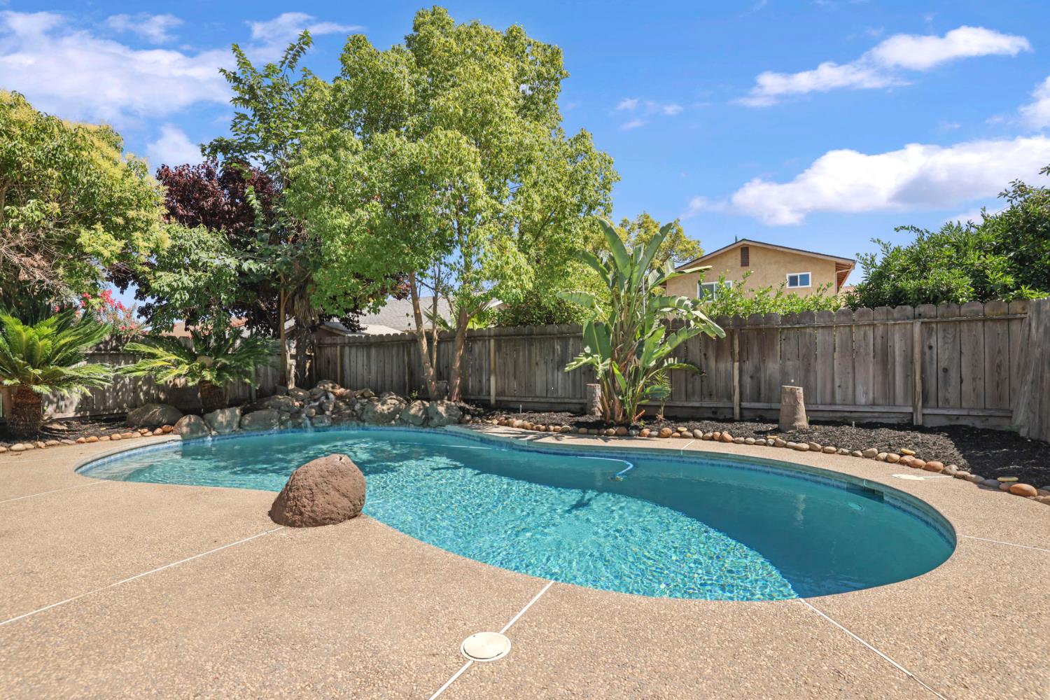 1480 Highland Ct, Manteca, CA 95336