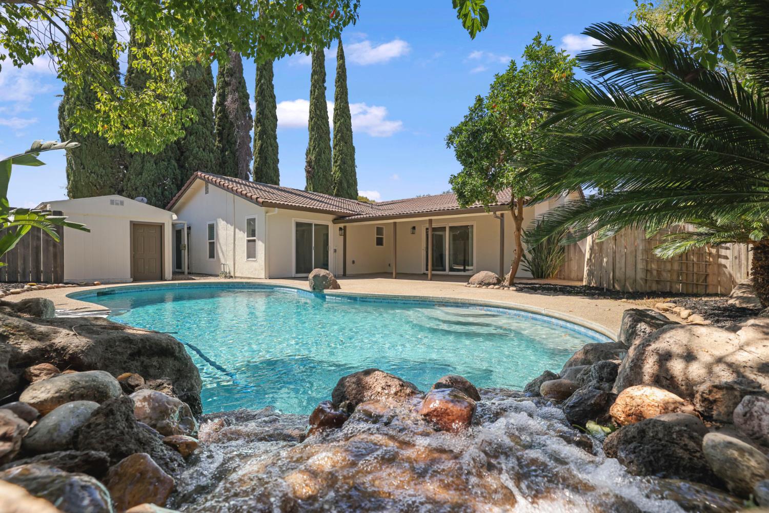 1480 Highland Ct, Manteca, CA 95336