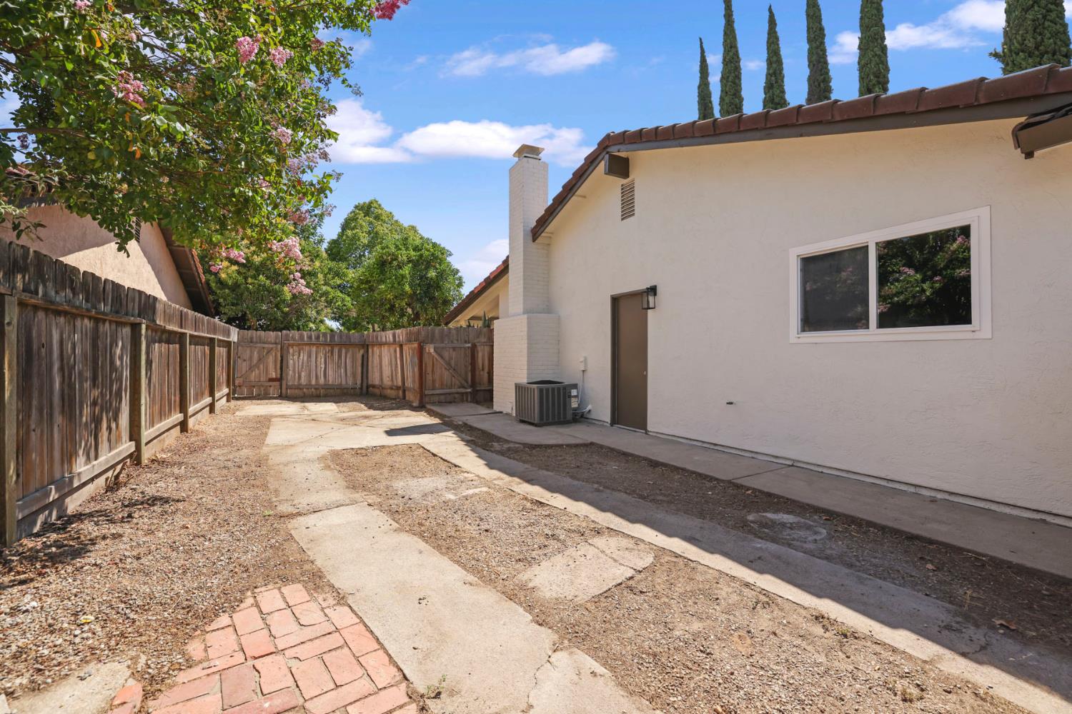 1480 Highland Ct, Manteca, CA 95336