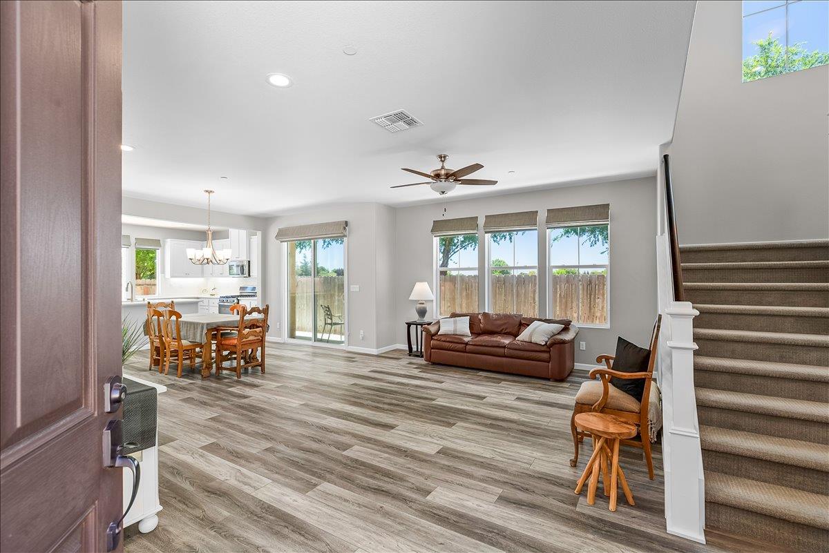 2237 Province Pl, Hughson, CA 95326