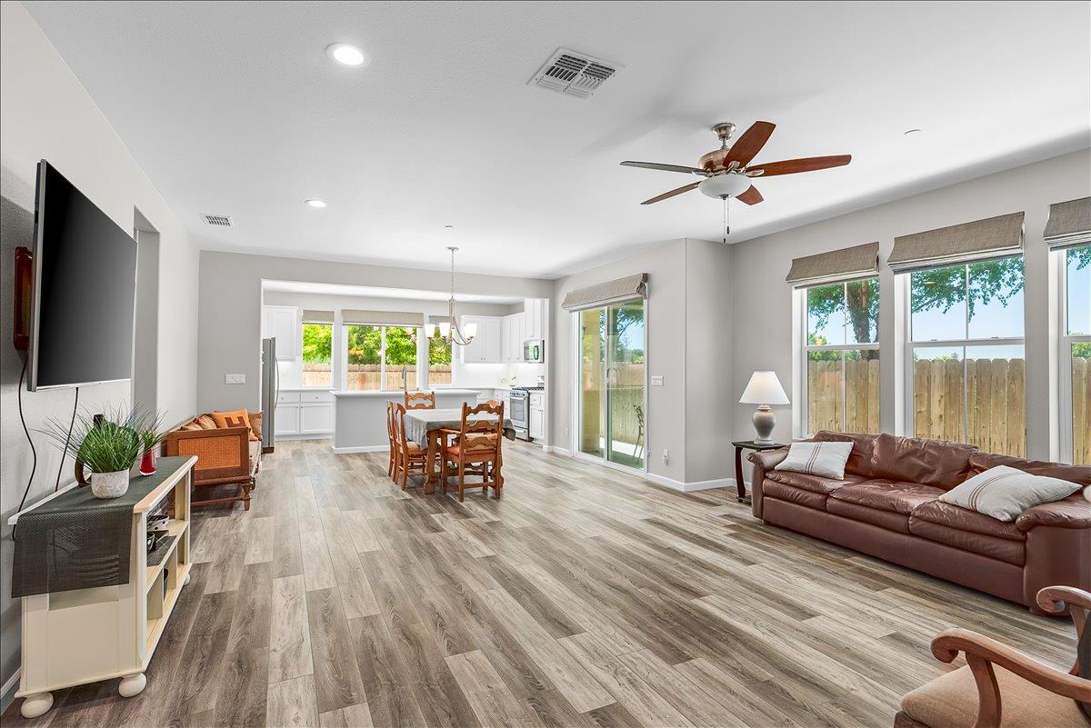 2237 Province Pl, Hughson, CA 95326