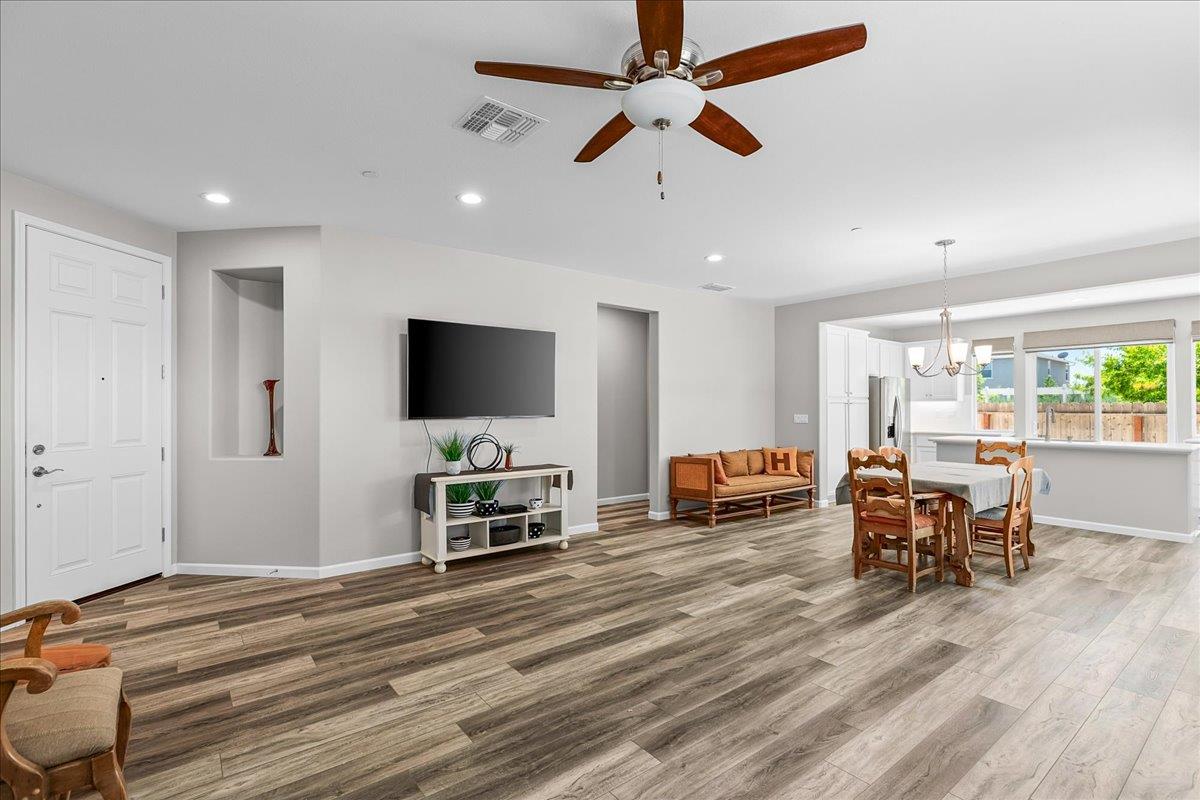 2237 Province Pl, Hughson, CA 95326