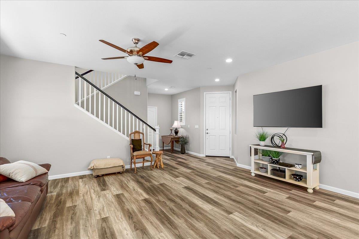 2237 Province Pl, Hughson, CA 95326