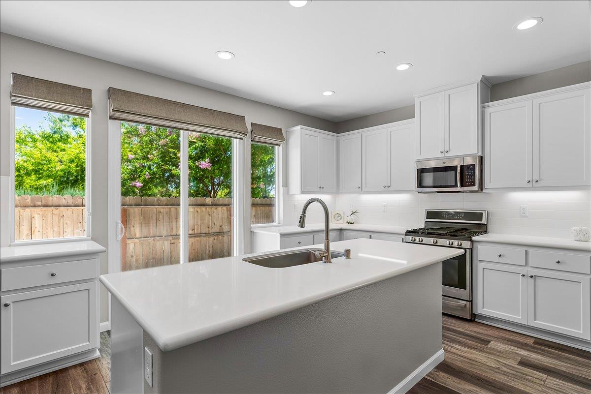 2237 Province Pl, Hughson, CA 95326