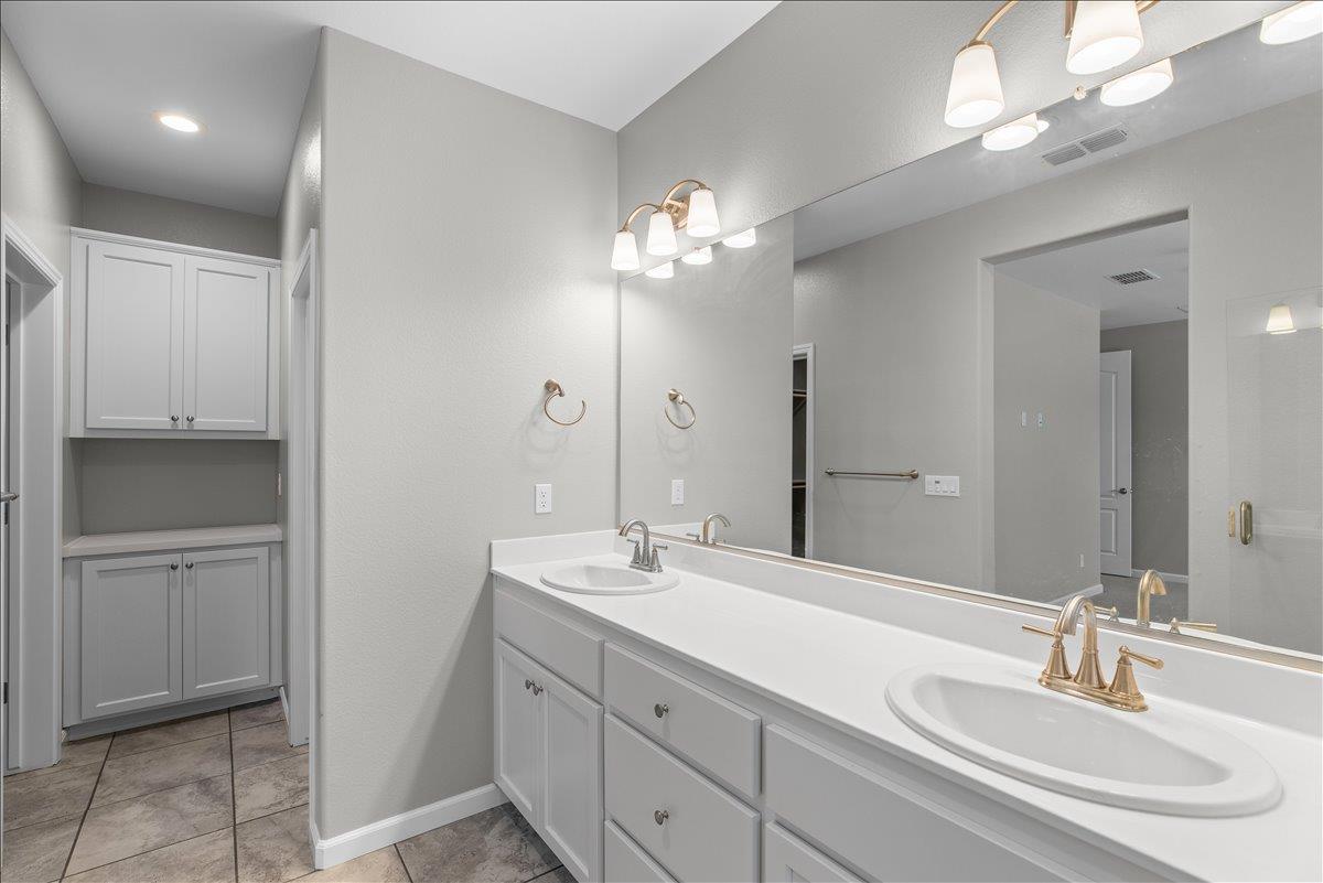 2237 Province Pl, Hughson, CA 95326