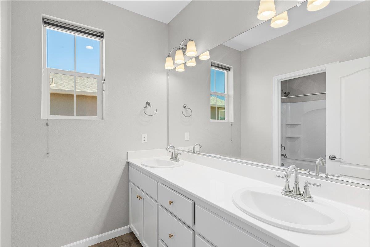 2237 Province Pl, Hughson, CA 95326