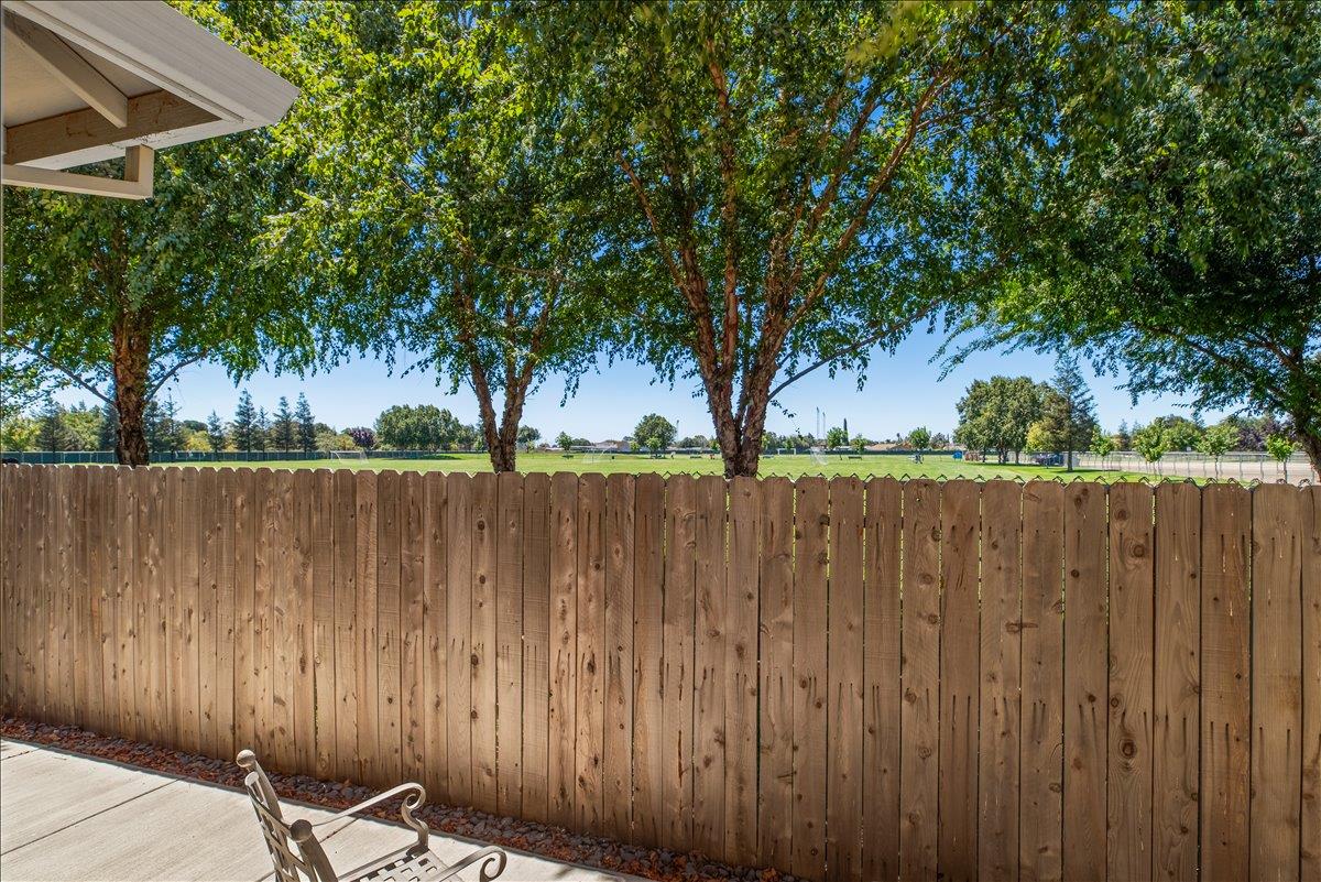 2237 Province Pl, Hughson, CA 95326