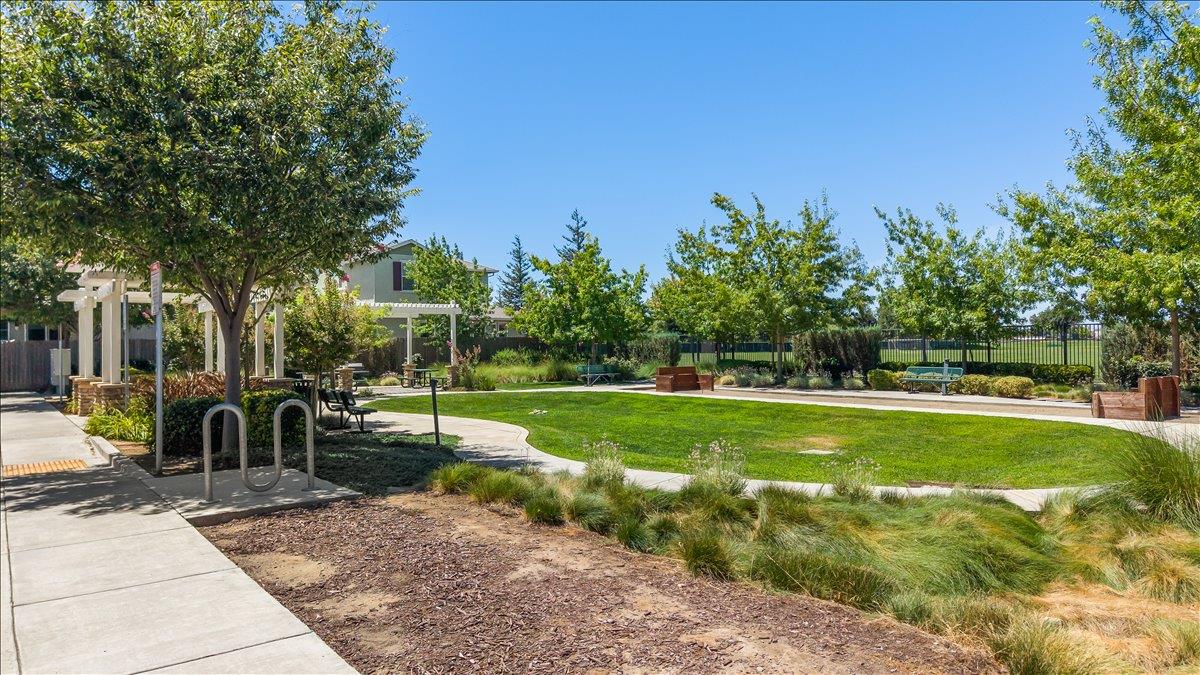 2237 Province Pl, Hughson, CA 95326
