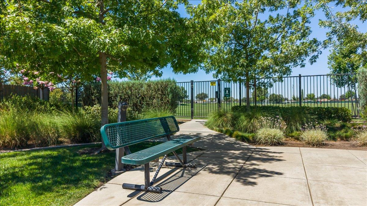 2237 Province Pl, Hughson, CA 95326