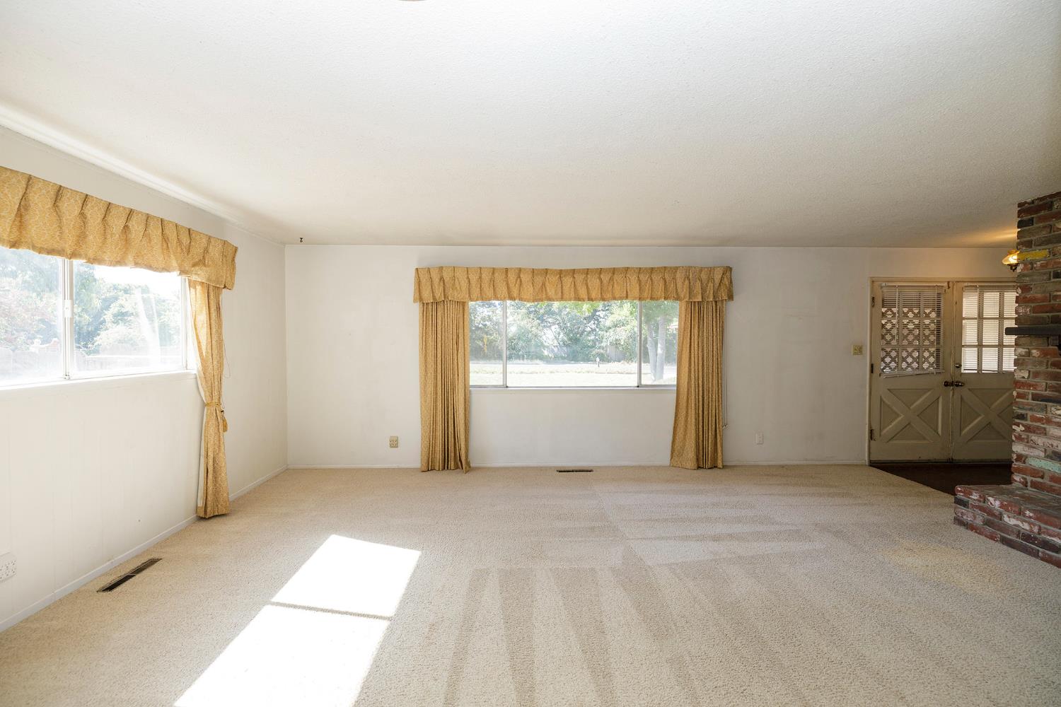 5101 River Rd, Oakdale, CA 95361