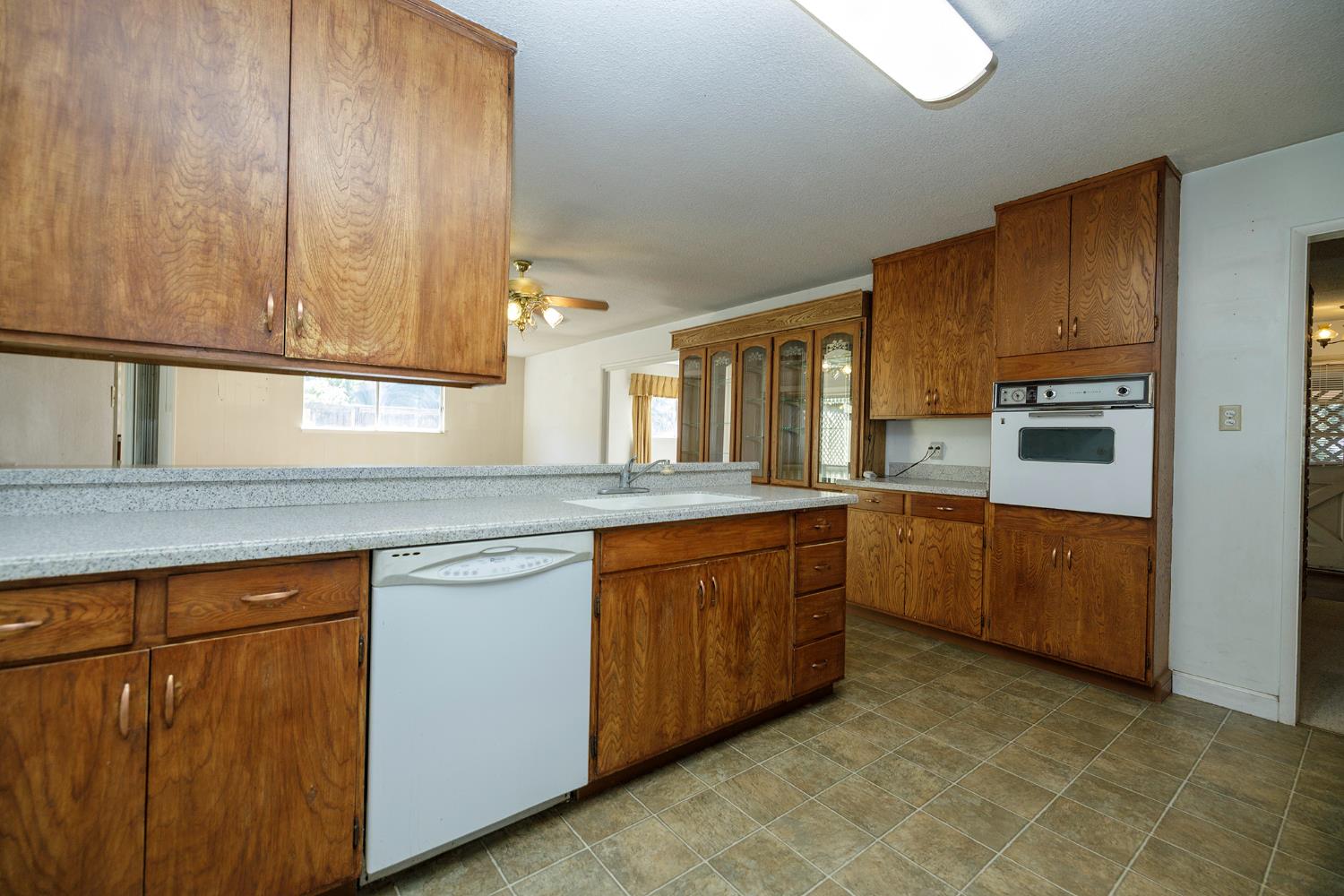 5101 River Rd, Oakdale, CA 95361