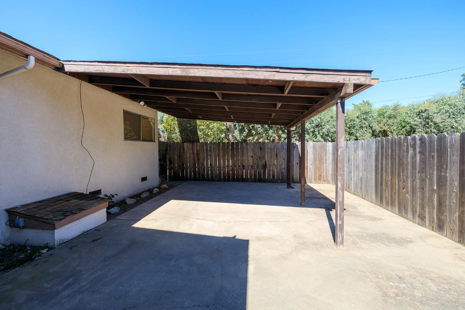 5101 River Rd, Oakdale, CA 95361