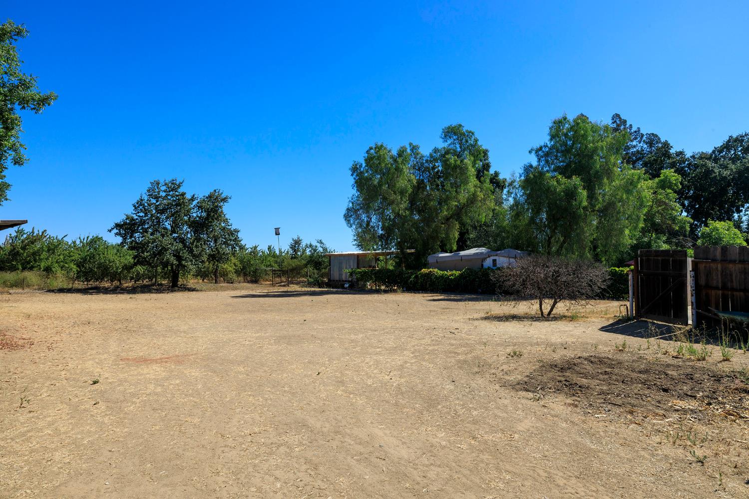 5101 River Rd, Oakdale, CA 95361