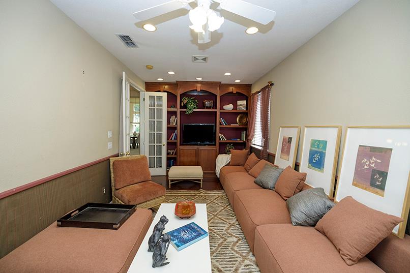 432 The Bluff, Modesto, CA 95355