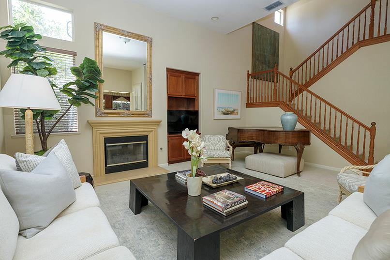 432 The Bluff, Modesto, CA 95355
