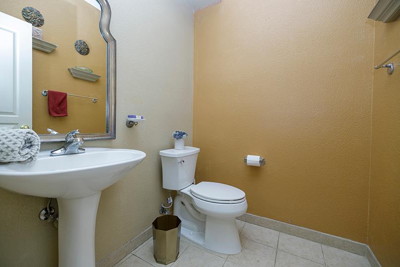 432 The Bluff, Modesto, CA 95355