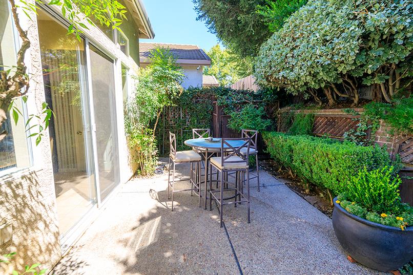 432 The Bluff, Modesto, CA 95355
