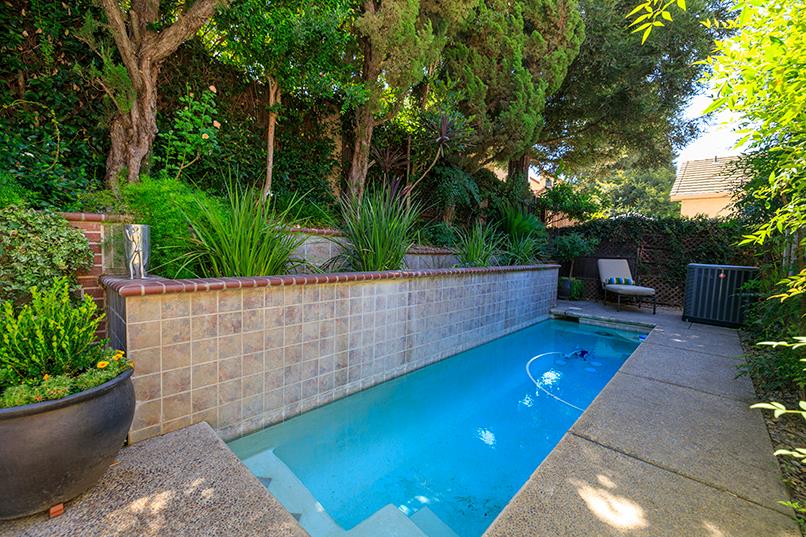 432 The Bluff, Modesto, CA 95355