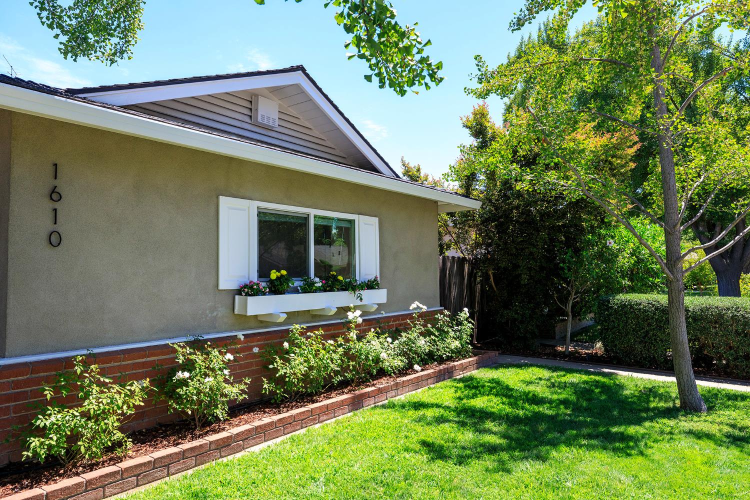 1610 Teakwood Dr, Modesto, CA 95350