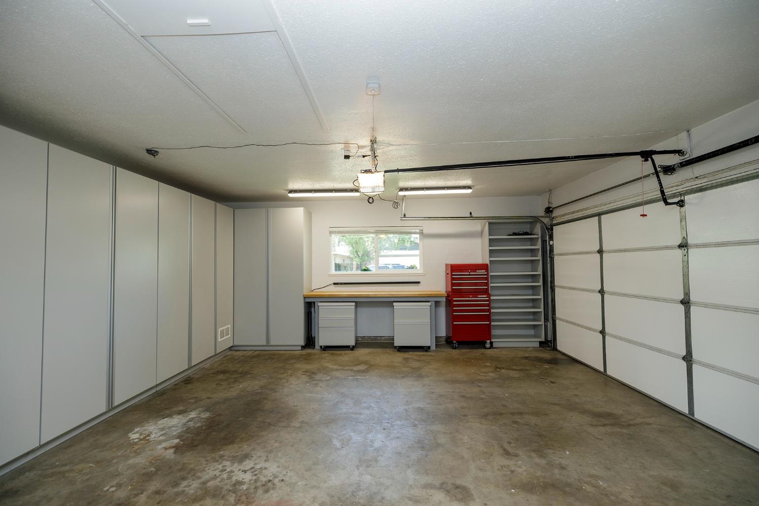 1610 Teakwood Dr, Modesto, CA 95350
