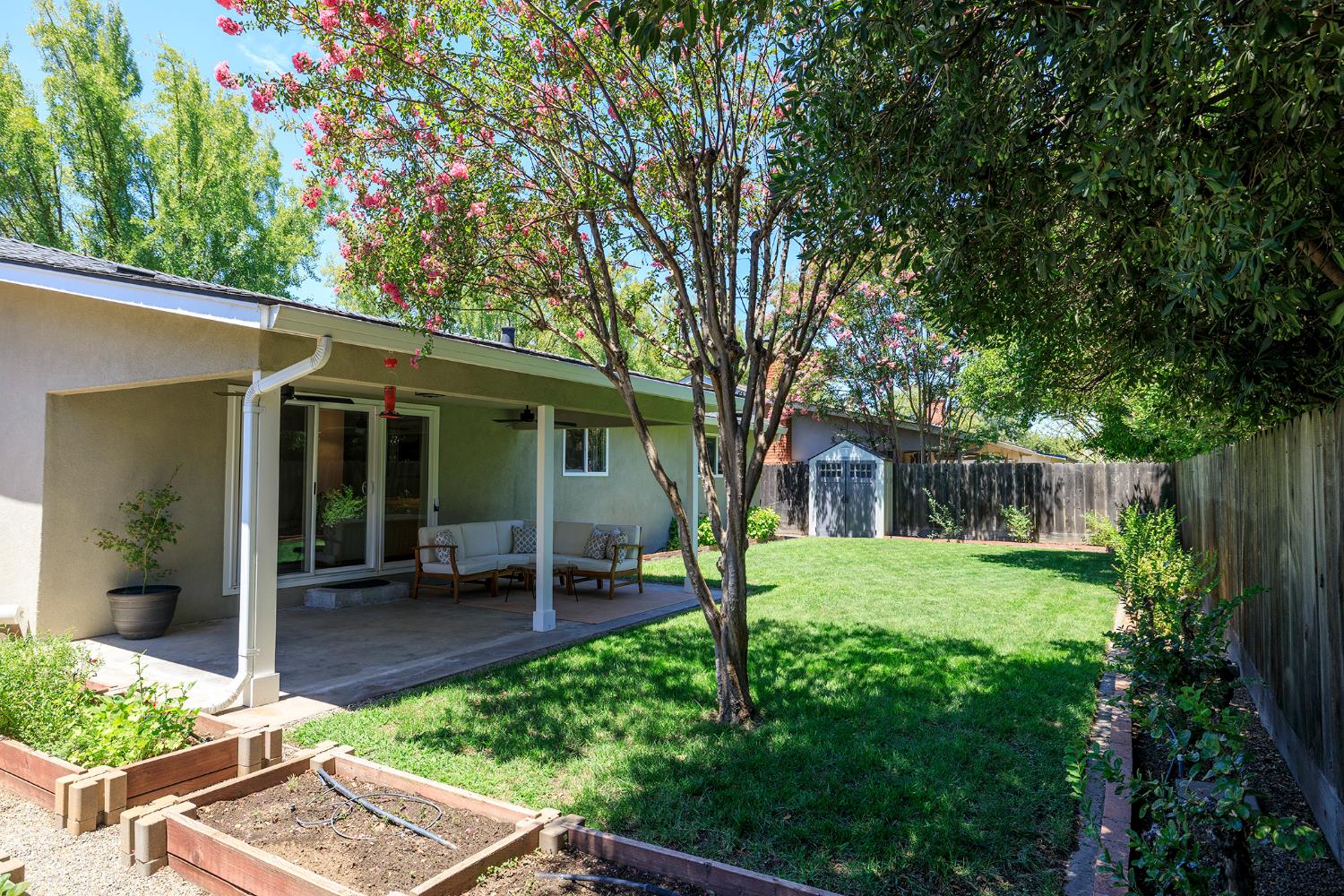 1610 Teakwood Dr, Modesto, CA 95350