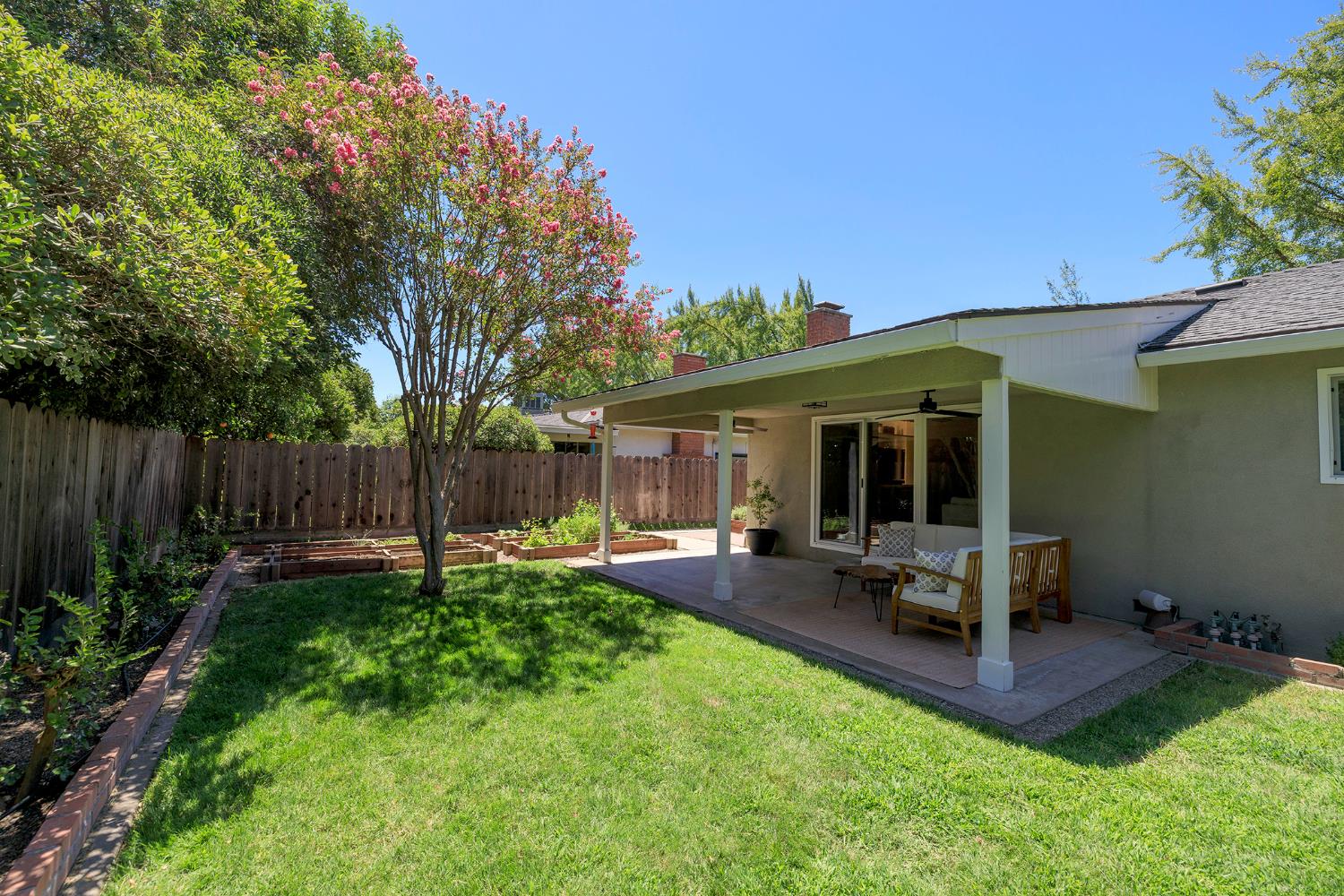 1610 Teakwood Dr, Modesto, CA 95350