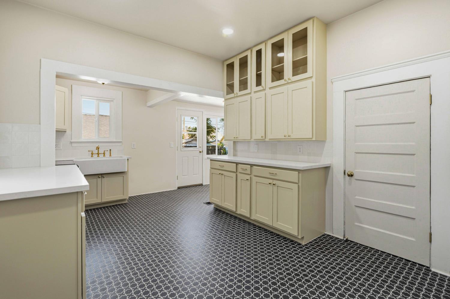435 N Broadway, Turlock, CA 95380