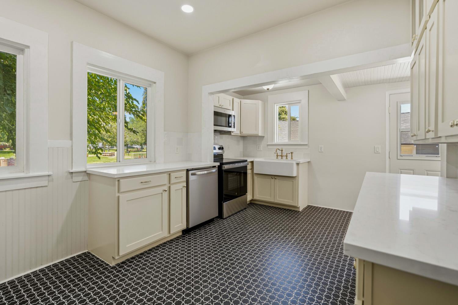 435 N Broadway, Turlock, CA 95380