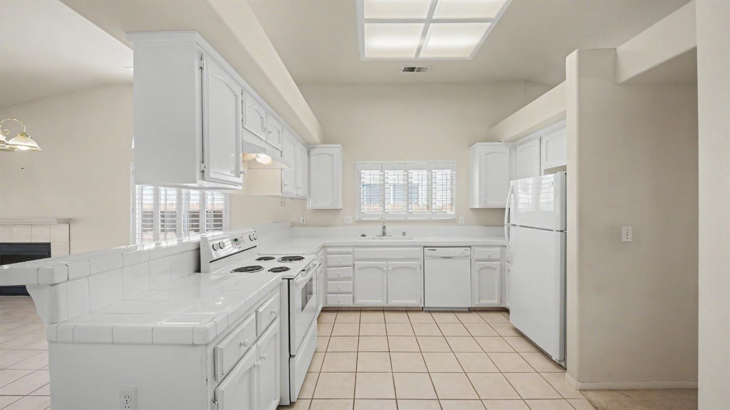 2817 Mozart Dr, Modesto, CA 95358